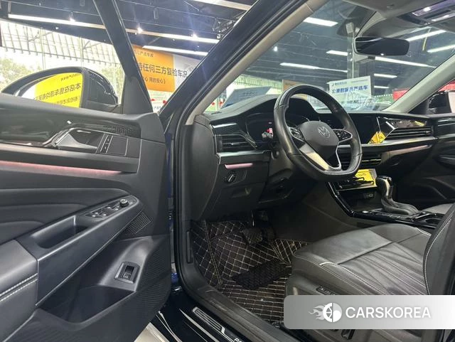 Volkswagen Passat 2022 Черный из Китая, фото 6