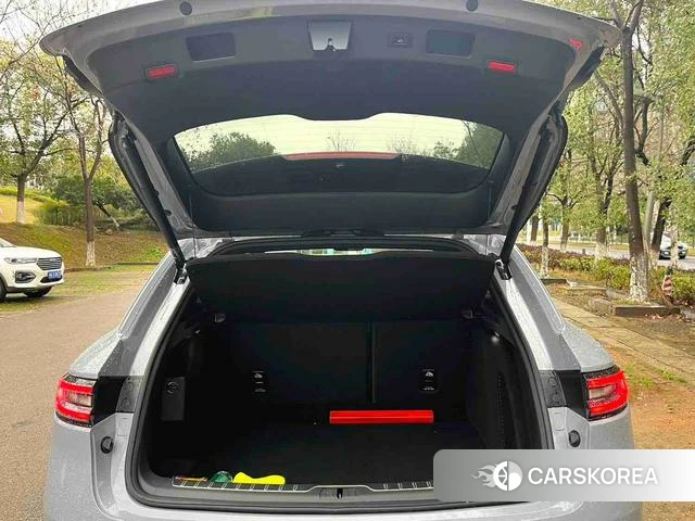 AITO Ask the world M5 2025 Серебристо-серый из Китая, фото 6