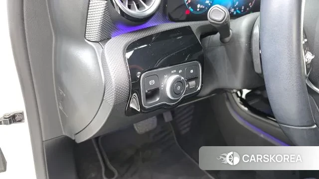 Mercedes-Benz A-Class W177 2021 Белый из Кореи, фото 6