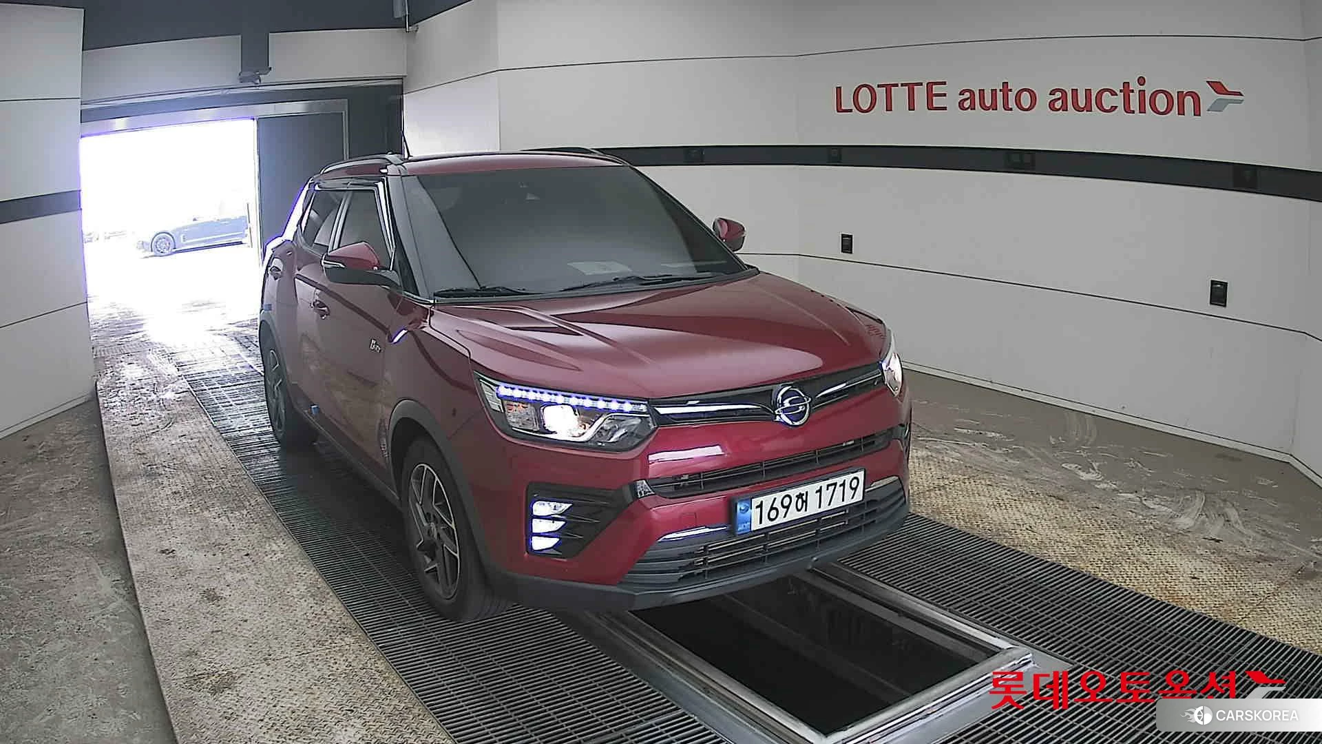 SsangYong Tivoli 2022 Cherry Red из Кореи, фото 6