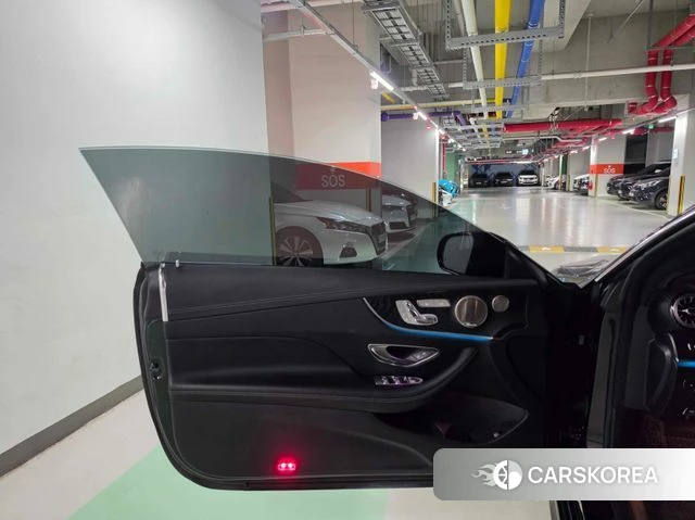 Mercedes-Benz E-Class W213 2018 Черный из Кореи, фото 6