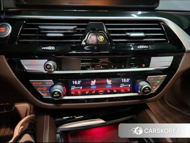 BMW 5 Series (G30) 2022 Черный из Кореи, фото 6