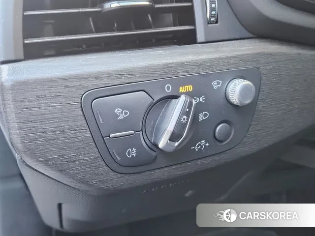 Audi A4 (B9) 2023 Белый из Кореи, фото 6