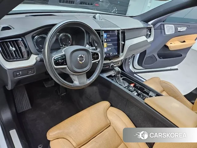 Volvo XC60 second Generation 2019 Белый из Кореи, фото 6
