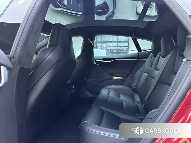 Tesla Model S 2018 Красный из Китая, фото 6
