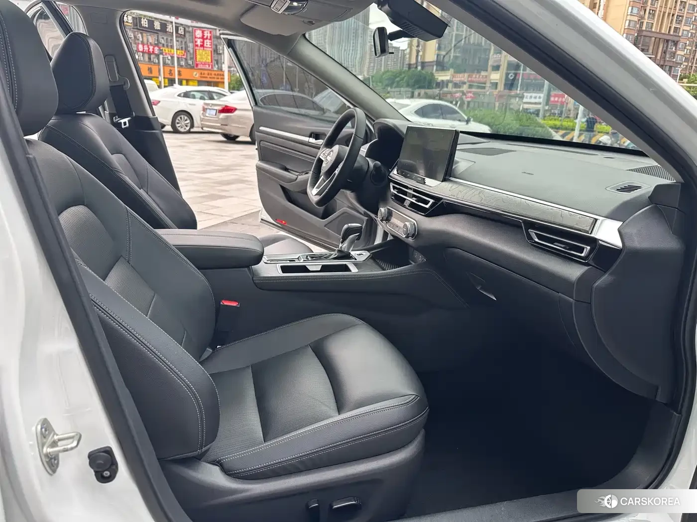 Nissan Altima 2025 Белый из Китая, фото 6