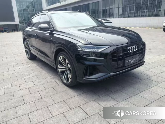 Audi Q8 2021 Черный из Китая, фото 6
