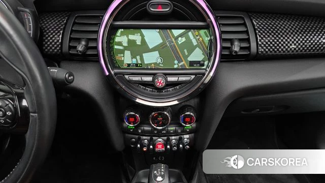 Mini Cooper S Convertible 2018 Серебристо-серый из Кореи, фото 6