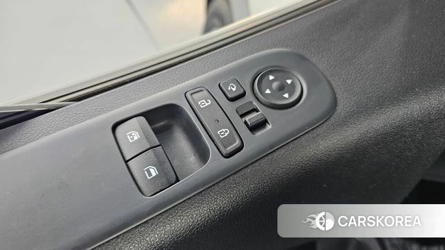 Hyundai Staria 2021 Серебристо-серый из Кореи, фото 6