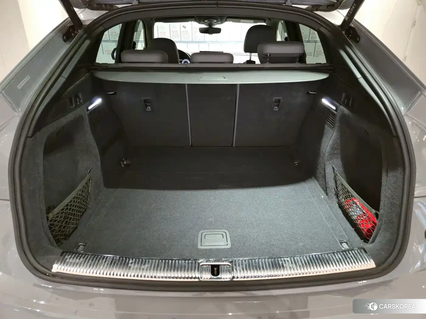Audi Q5L 2022 Silver/gray из Китая, фото 6