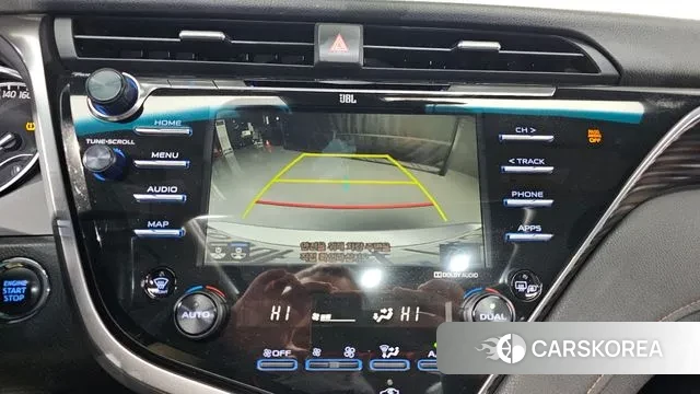 Toyota Camry (XV70) 2018 Серебристо-серый из Кореи, фото 6