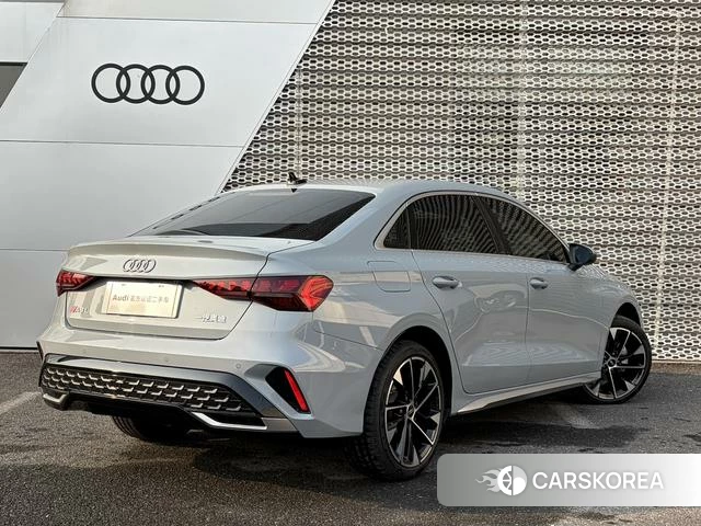 Audi A3 2024 Серебристо-серый из Китая, фото 6