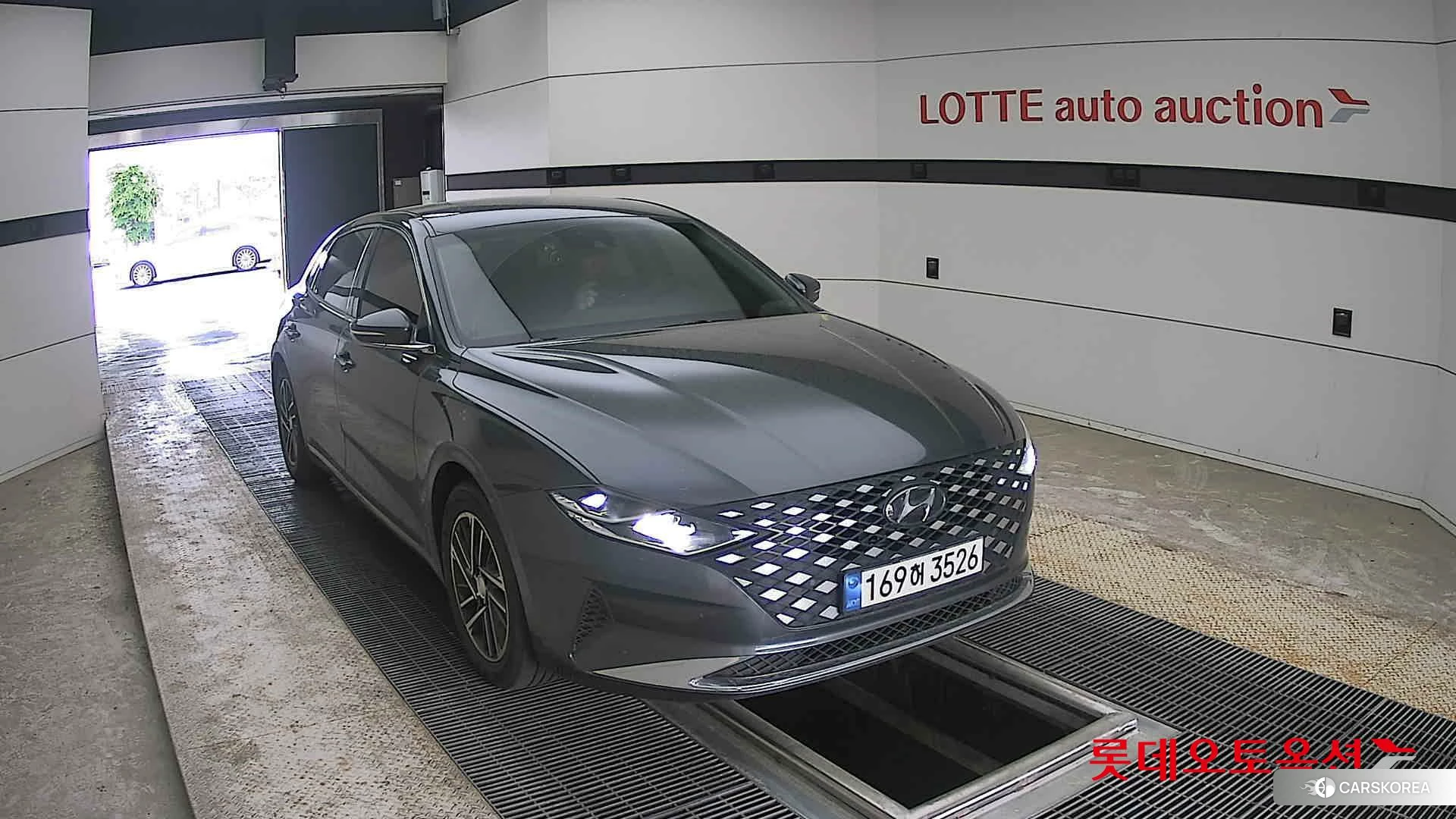 Hyundai Grandeur 2022 Nocturne Grey Metallic из Кореи, фото 6