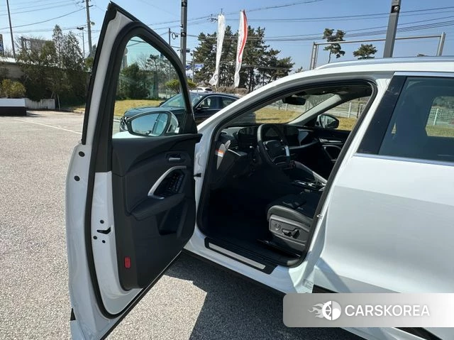 Audi Q5 (80A) 2025 Белый из Кореи, фото 6