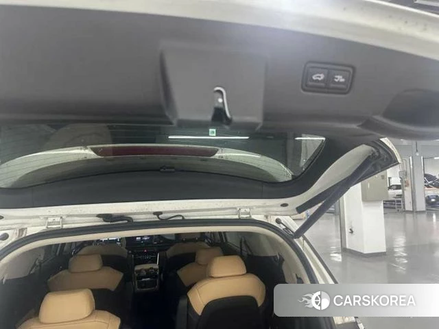 Kia Carnival 4th generation 2023 Белый из Кореи, фото 6