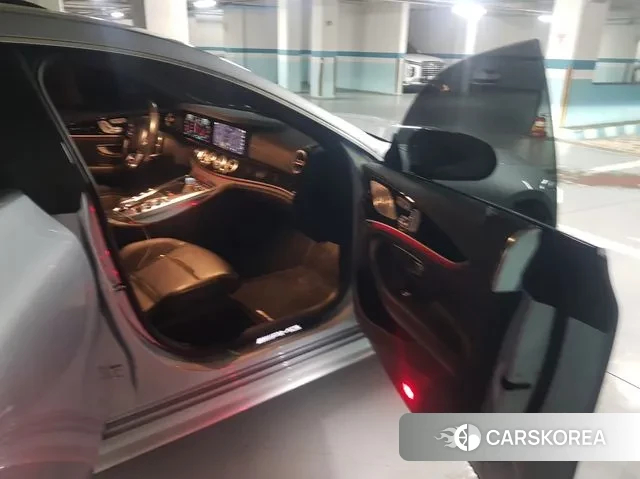 Mercedes-Benz AMG GT 2021 Серебристо-серый из Кореи, фото 6