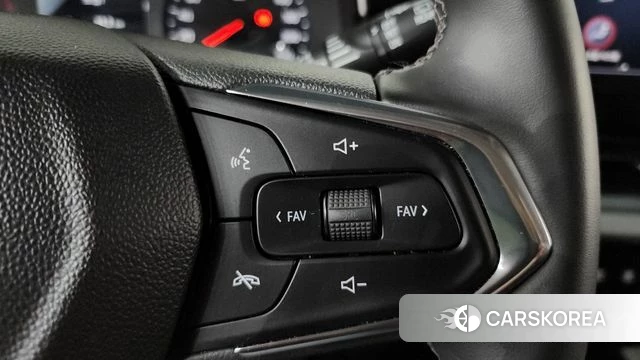 Chevrolet (GM Daewoo) Trax Crossover 2024 Черный из Кореи, фото 6