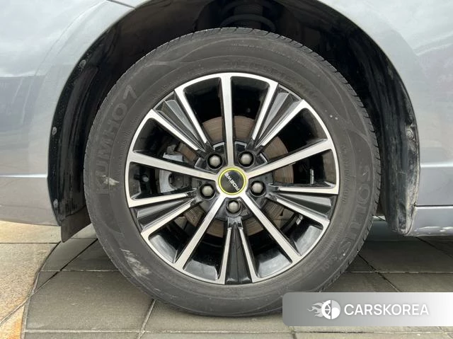 Roewe i5 2023 Темно-серый из Китая, фото 6