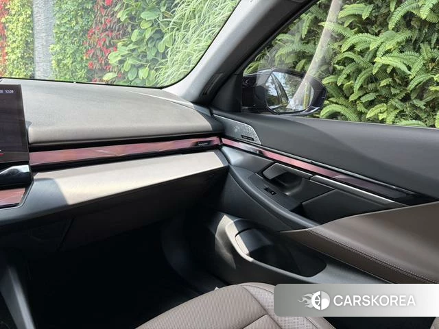 BMW 5 series 2024 Черный из Китая, фото 6