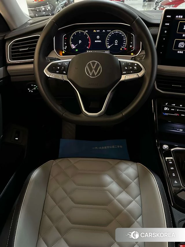 Volkswagen Tanyue 2024 Темно-серый из Китая, фото 6