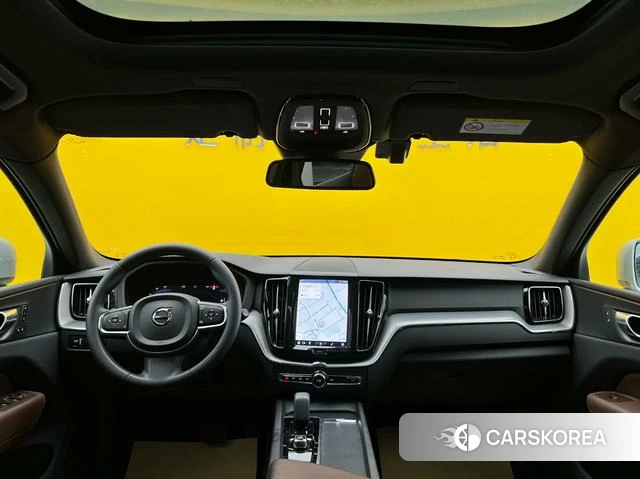 Volvo XC60 2022 Серебристо-серый из Китая, фото 6