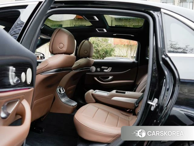 Mercedes-Benz E-class 2023 Черный из Китая, фото 6