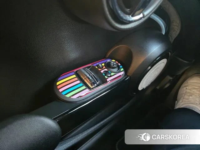 Mini Cooper Electric 2022 Черный из Кореи, фото 6