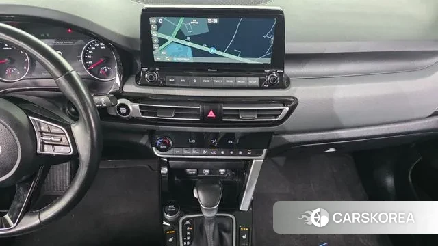 Kia Seltos 2022 Белый из Кореи, фото 6