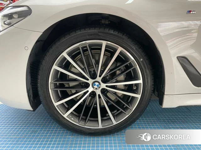 BMW 5 series id 3895887 из Китая 6