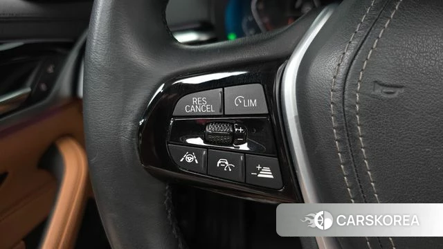 BMW 5 Series (G30) 2020 Серебристо-серый из Кореи, фото 6