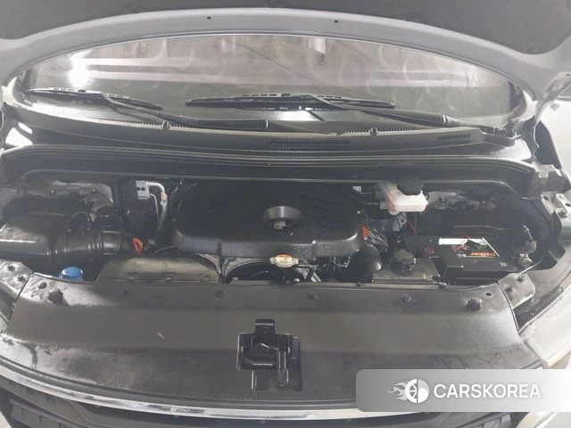 Hyundai The New Grand Starex 2018 Серебристо-серый из Кореи, фото 6