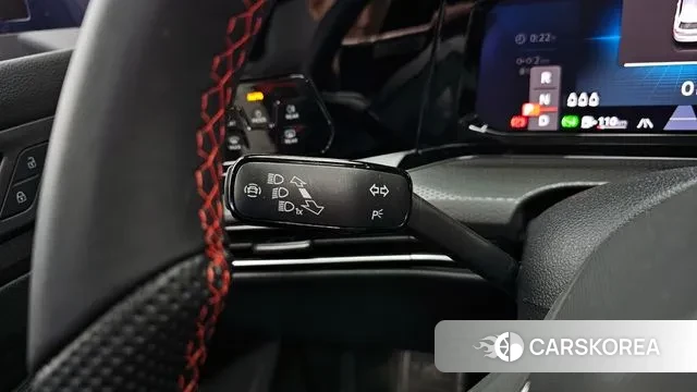 Volkswagen Golf 8th Generation 2023 Синий из Кореи, фото 6