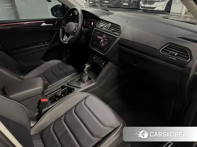 Volkswagen Tiguan second Generation 2024 Серый из Кореи, фото 6