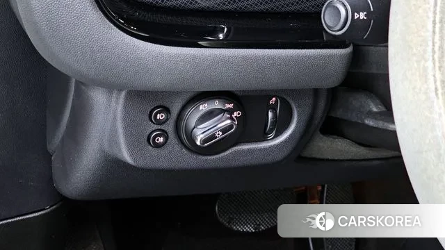 Mini Cooper Clubman 2020 Жемчужный цвет из Кореи, фото 6