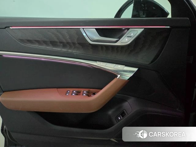 Audi A6 (C8) 2023 Черный из Кореи, фото 6