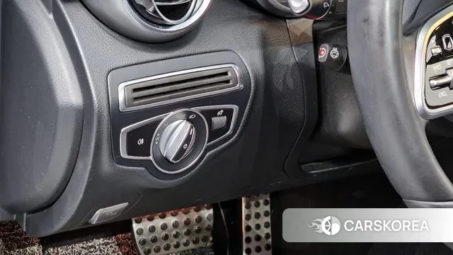 Mercedes-Benz C-Class W205 2019 Серебряный из Кореи, фото 6