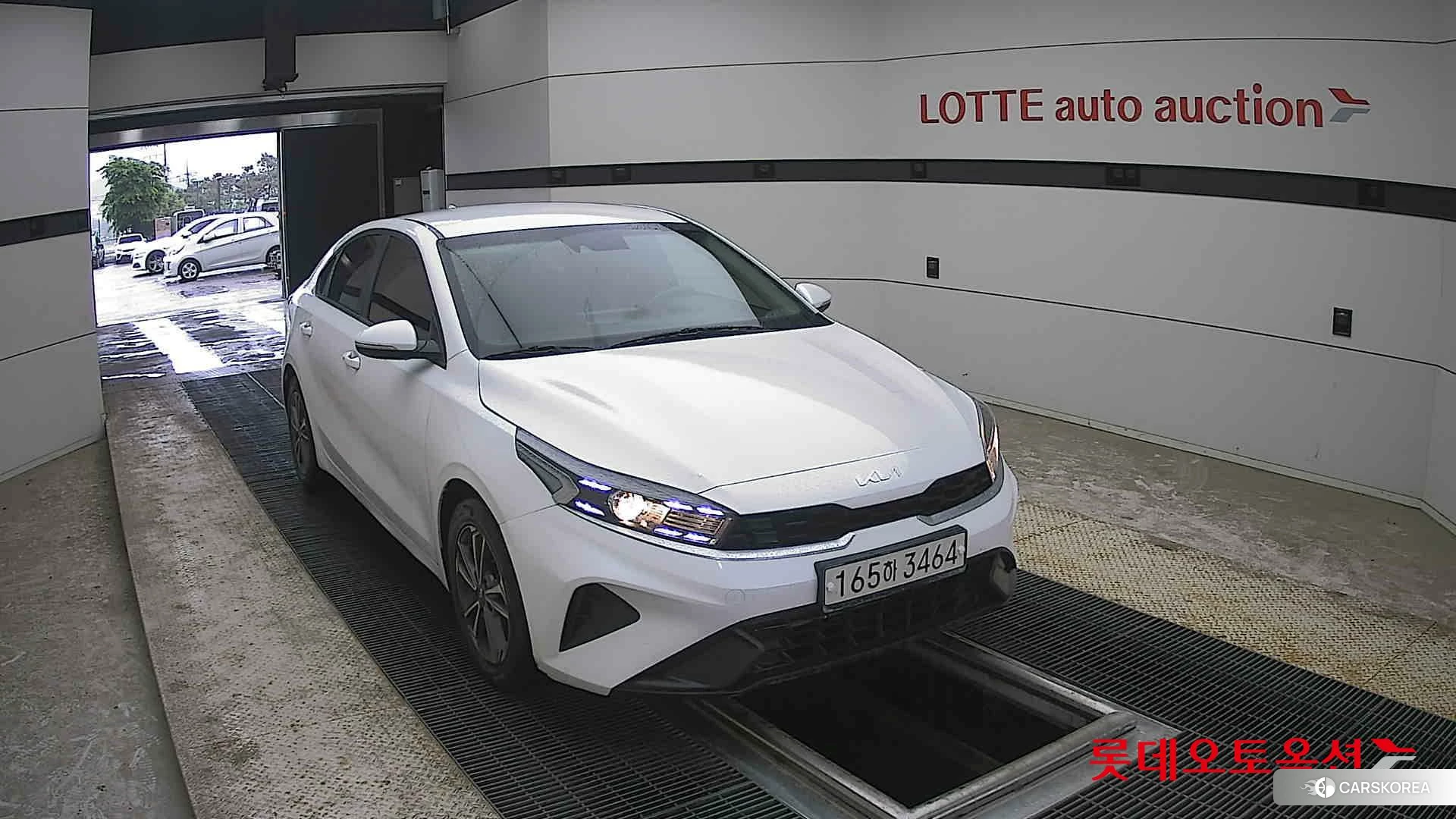Kia K3 2022 Snow White Pearl из Кореи, фото 6