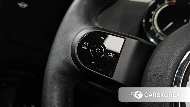 Mini Cooper Countryman 2023 Черный из Кореи, фото 6