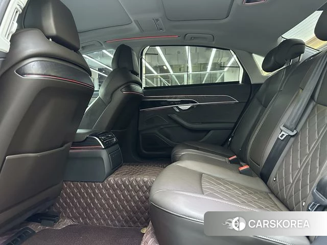 Audi A8 2021 Черный из Китая, фото 6