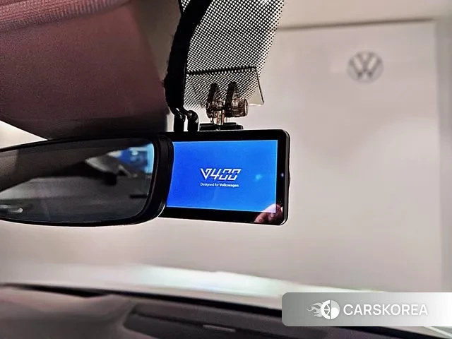 Volkswagen Golf 8th Generation 2023 Белый из Кореи, фото 6