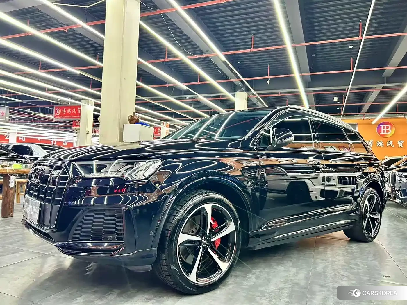 Audi Q7 2021 Черный из Китая, фото 6