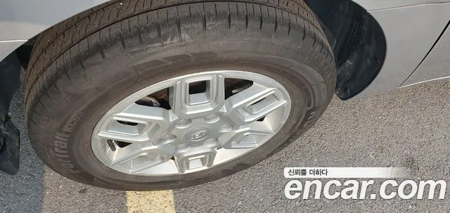 Hyundai Staria 2023 Серебряный из Кореи, фото 6