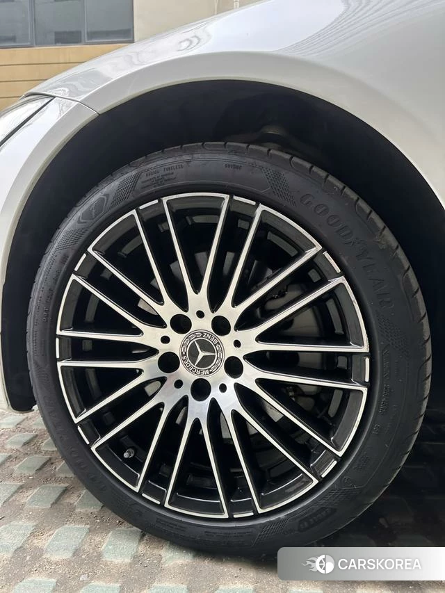 Mercedes-Benz Class C 2023 Белый из Китая, фото 6