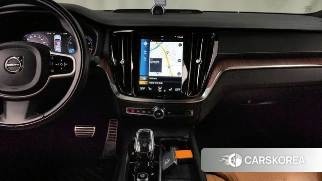 Volvo S60 3rd generation 2021 Черный из Кореи, фото 6