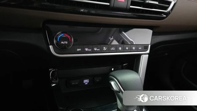Kia Seltos 2022 Белый из Кореи, фото 6