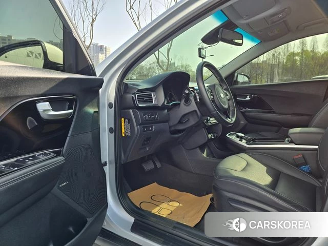 Kia Niro EV 2020 Серебряный из Кореи, фото 6