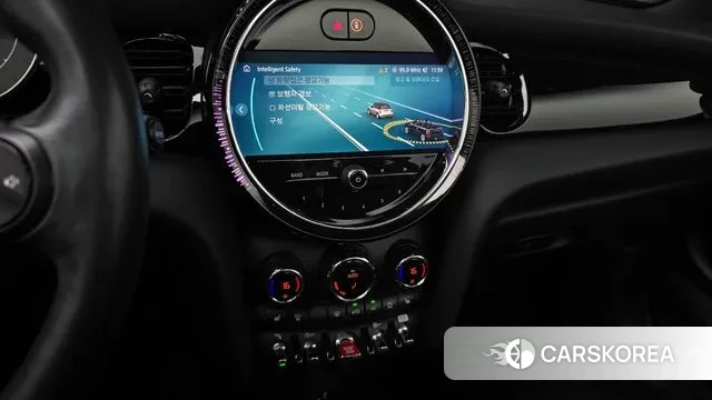 Mini Cooper Convertible 2023 Красный из Кореи, фото 6