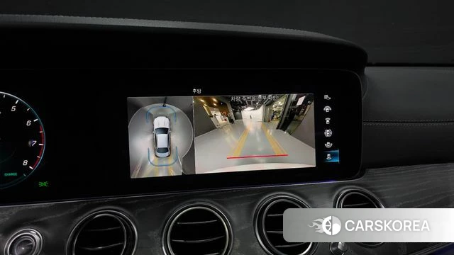 Mercedes-Benz E-Class W213 2022 Белый из Кореи, фото 6