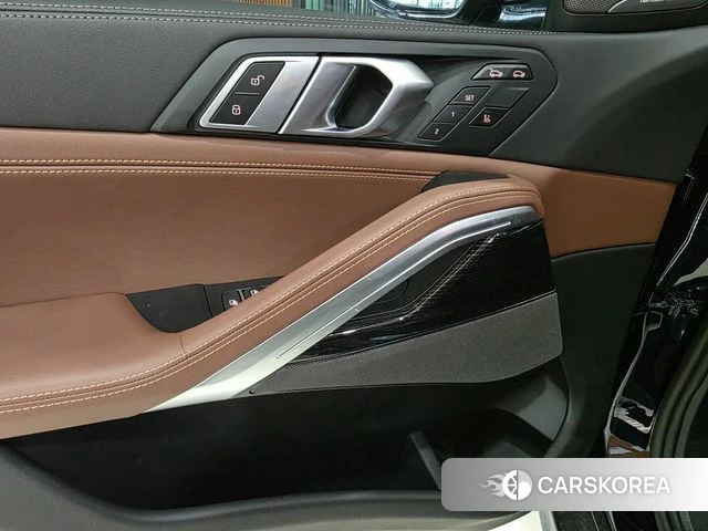BMW X6 (G06) 2025 Черный из Кореи, фото 6