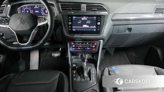 Volkswagen Tiguan second Generation 2022 Белый из Кореи, фото 6